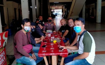 KEKOMPAKAN ANTARA JURNALIS DAN INTITUSI POLRI.