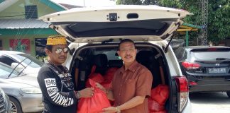 JELANG BAKSOS MEDIA CENTER KORAMIL 04 CENGKARENG BERDATANGAN TERUS BANTUAN dari DONATUR donatur.