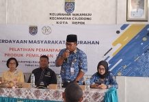 Pelatihan Pemanfaatan Produk Pemilahan sampah warga sukamaju cilodong Depok.