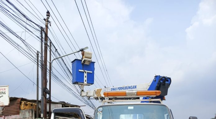GERAK CEPAT PEMKAB BOGOR.! 20 Titik PJU JALUR Tol Salabenda Gerbang Tol Kayu manis langsung dipasang. !