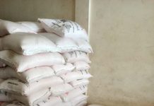 KIOS LOKAL JUAL PUPUK ECERAN JAUH DIATAS HARGA PASAR DIKELUHKAN PETANI.