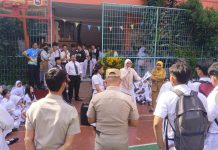 Siswa Siswi dan Alumni Yayasan Perguruan Ksatrya Lima satu Gelar Aksi DEMO, Sampaikan Sejumlah Aspirasi.