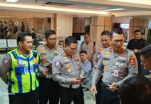 Tekankan Integrasi ETLE Direggident Brigjen Pol Komarudin Pantau Langsung Pelayanan Samsat PMJ.