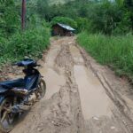Jalan Muaratais Koto Gadang Memprihatinkan Masyarakat Menanti Pemerataan Pembangunan.